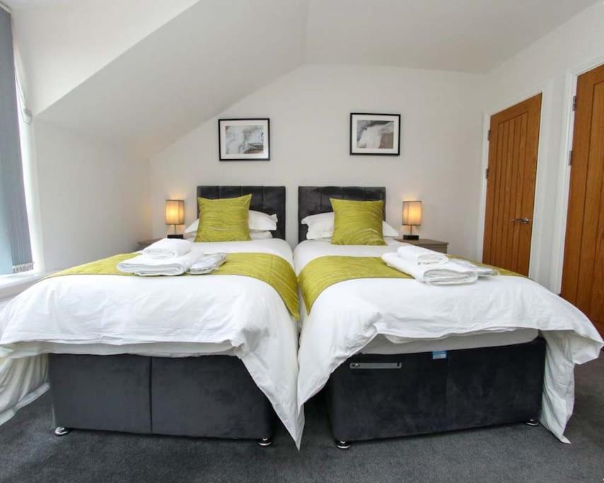 Luxe Living Guest House-Sleeps 6-Private Parking-Free Wifi-Beach-City Суонси Экстерьер фото